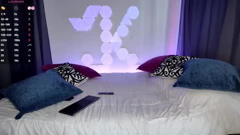 Katie Kross online show from October 21, 2025, 4:08 pm