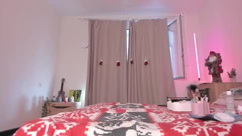 Kate online show from December 31, 2024, 7:53 am