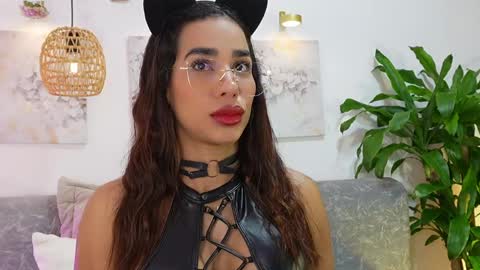 Snapshot of katiecruz_ chatting on June 2, 2026, 10:50 am Katie online show from June 2, 2026, 10:50 am
