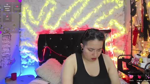 SHARON  KATIEE online show from January 17, 2025, 12:10 pm