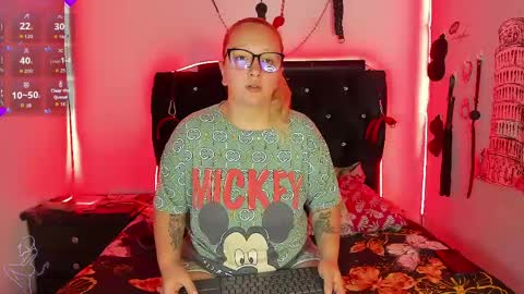 SHARON  KATIEE online show from April 19, 2026, 3:33 pm