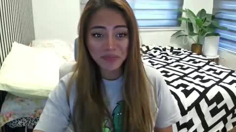 Snapshot of katiefrox_ chatting on March 3, 2025, 7:54 am katiefrox  online show from March 3, 2025, 7:54 am