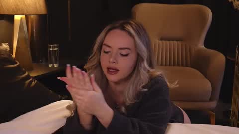 KatJolie online show from February 21, 2025, 8:38 pm