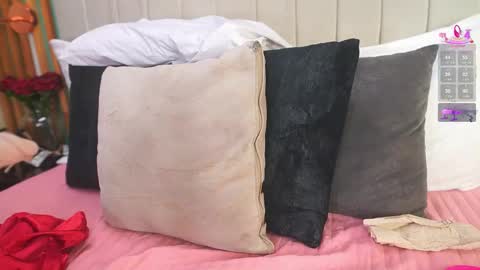 K A T L Y N  online show from December 5, 2025, 7:10 pm