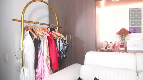 K A T L Y N  online show from January 18, 2026, 5:39 pm