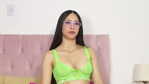 katrina clark online show from July 12, 2026, 8:33 pm