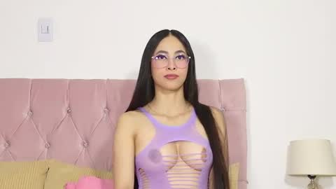 katrina clark online show from August 2, 2026, 9:35 pm
