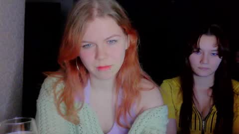 katrine_ine online show from November 5, 2025, 4:40 pm