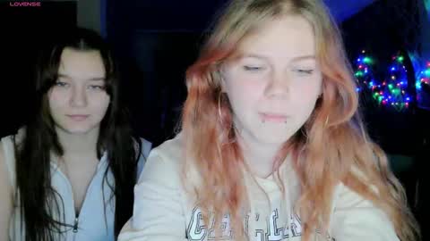 katrine_ine online show from November 10, 2025, 5:23 pm