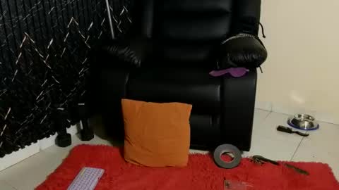 Katt  online show from September 17, 2025, 5:03 pm