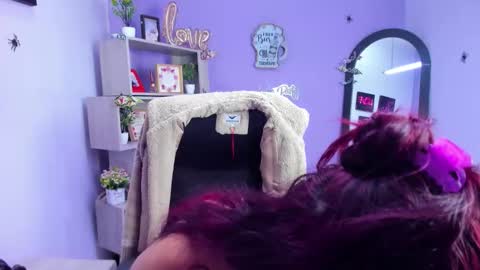 Snapshot of kattalella_luck chatting on November 6, 2025, 4:24 am kattalella luck online show from November 6, 2025, 4:24 am