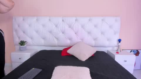 Katte online show from November 25, 2025, 1:22 pm