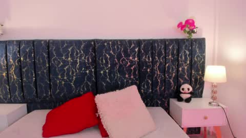 Snapshot of katte_landerr chatting on April 27, 2026, 1:20 pm Katte online show from April 27, 2026, 1:20 pm