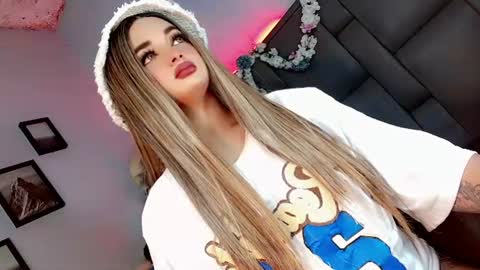 Snapshot of kattie_sweet_ chatting on September 29, 2025, 10:25 pm kattie_sweet_ online show from September 29, 2025, 10:25 pm