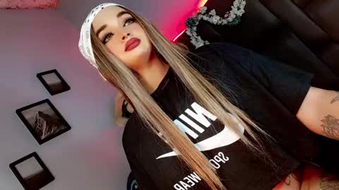 Snapshot of kattie_sweet_ chatting on October 2, 2025, 10:39 pm kattie_sweet_ online show from October 2, 2025, 10:39 pm