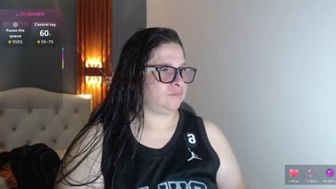 katty online show from November 23, 2025, 12:49 pm