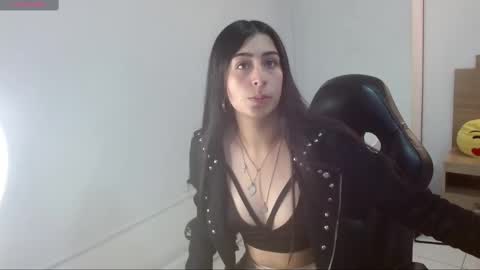 Snapshot of katty_love01 chatting on February 11, 2025, 3:40 pm katty_love01 online show from February 11, 2025, 3:40 pm