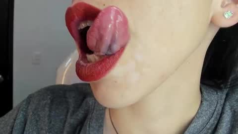 Snapshot of katty_mouth chatting on January 6, 2026, 8:23 pm Katty online show from January 6, 2026, 8:23 pm