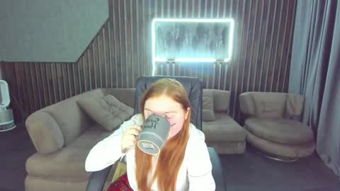 Katty online show from October 28, 2025, 6:54 pm