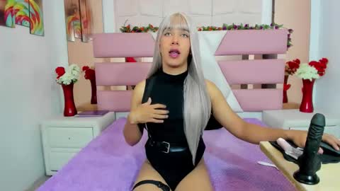 KattyJener online show from April 6, 2026, 2:20 am