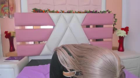 KattyJener online show from April 9, 2026, 6:19 am