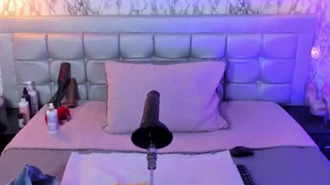 Katty  online show from March 6, 2026, 12:01 pm