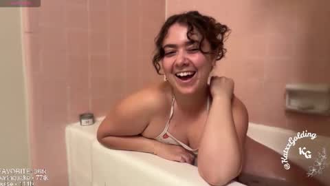 Snapshot of katxxgolding chatting on November 8, 2025, 7:08 am Princesse Kat online show from November 8, 2025, 7:08 am