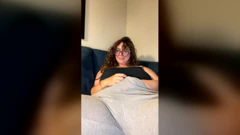 Snapshot of katxxgolding chatting on December 3, 2025, 12:40 am Princesse Kat online show from December 3, 2025, 12:40 am