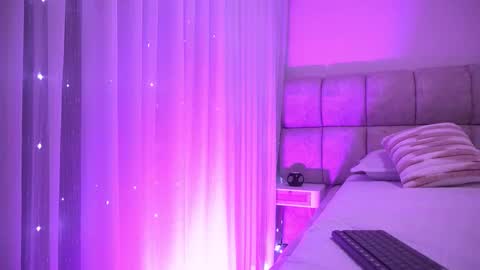 Katy online show from December 5, 2025, 12:14 pm