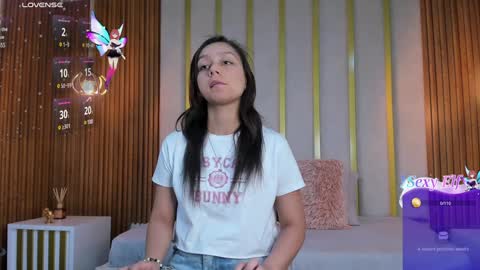 Snapshot of katy_sweet19 chatting on January 22, 2025, 2:03 pm Katy online show from January 22, 2025, 2:03 pm