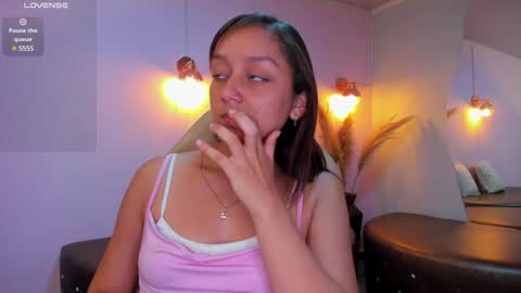 Snapshot of katy_sweet19 chatting on January 28, 2025, 1:08 am Katy online show from January 28, 2025, 1:08 am