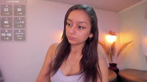 Snapshot of katy_sweet19 chatting on January 29, 2025, 7:22 pm Katy online show from January 29, 2025, 7:22 pm