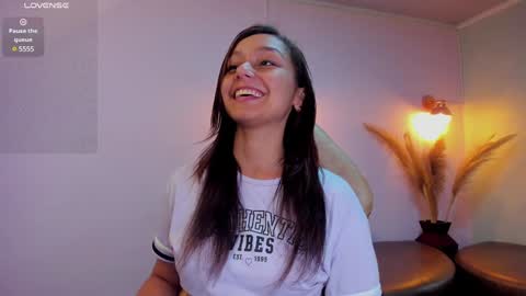 Snapshot of katy_sweet19 chatting on January 31, 2025, 1:22 am Katy online show from January 31, 2025, 1:22 am