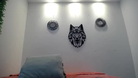 Katy Van online show from November 24, 2025, 8:52 pm