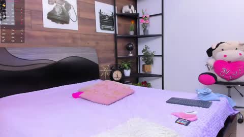 salo  online show from February 21, 2025, 1:11 pm