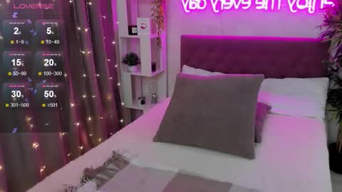 Kate online show from November 12, 2025, 5:08 am