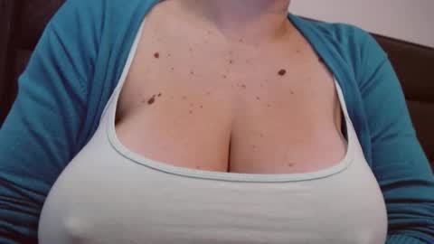 Katy online show from October 24, 2025, 4:53 am