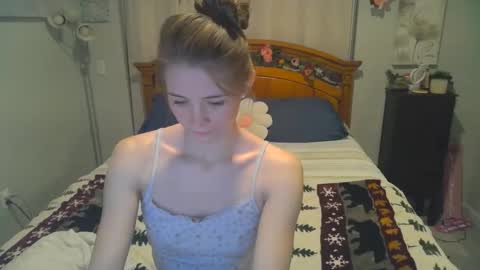 Snapshot of katynowhere chatting on January 18, 2025, 1:19 am Katy online show from January 18, 2025, 1:19 am