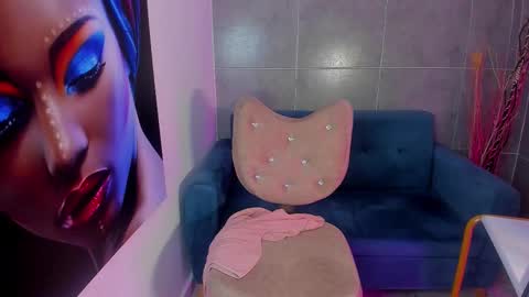 Katy Persian online show from October 17, 2025, 8:33 pm