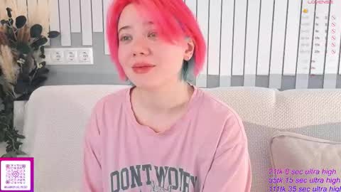 Snapshot of kawaii_yuki chatting on November 15, 2025, 6:33 am Yuki online show from November 15, 2025, 6:33 am