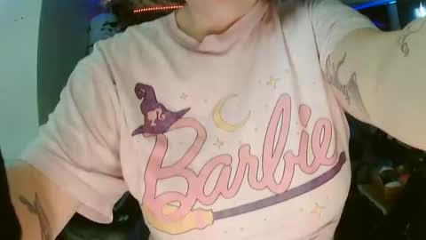 kawaiicvnt420 online show from November 20, 2025, 5:23 pm