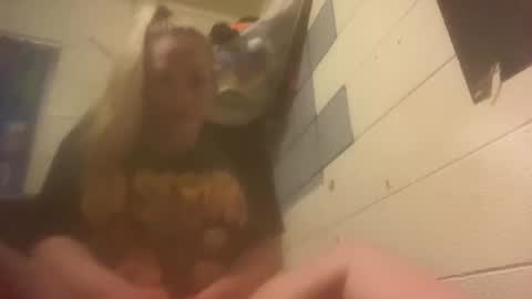 kay_la online show from March 23, 2026, 5:11 am