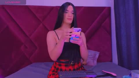 Cattleya stone online show from October 22, 2025, 5:41 am