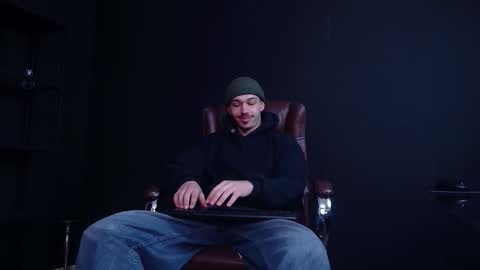 KaydenDrew online show from December 16, 2025, 5:23 am