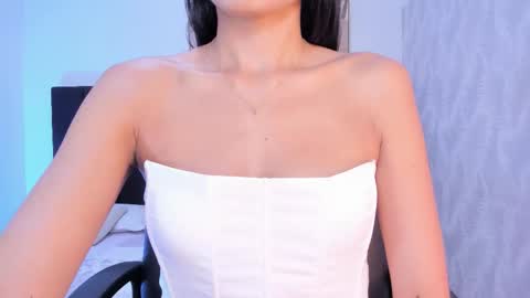 Kayla  online show from December 17, 2025, 11:38 am