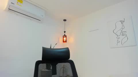      K A Y L A      online show from November 22, 2025, 2:16 pm