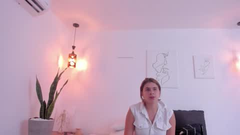      K A Y L A      online show from November 26, 2025, 6:09 pm