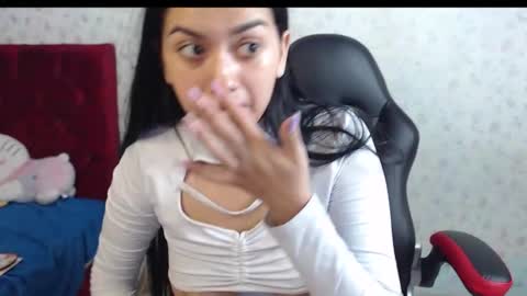 Kayla online show from October 3, 2025, 2:30 am