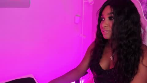 kaylaprince_ online show from November 5, 2025, 12:27 pm