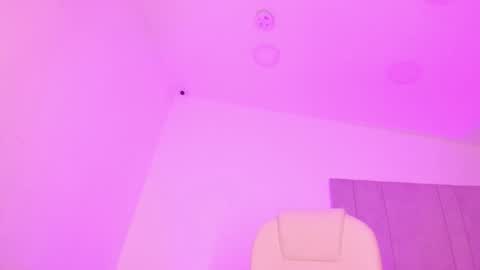 Kayla online show from December 21, 2024, 6:12 pm